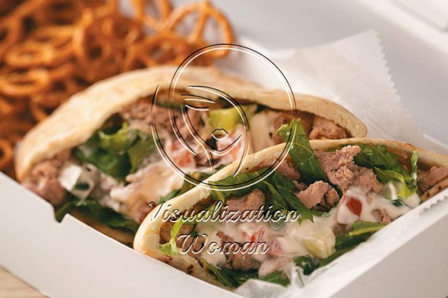 Gyro-Style Turkey Pitas