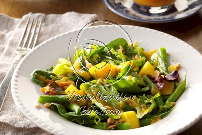Ginger-Apricot Tossed Salad