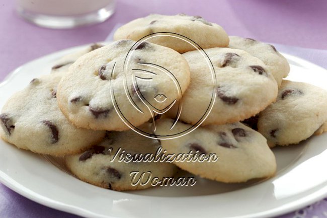 Kris Humphriesâ€™ Momâ€™s Small Chocolate Chip Butter Cookies