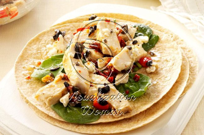 Warm Greek Chicken Wraps