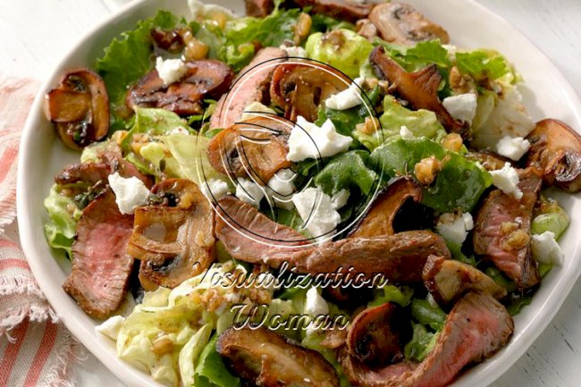 Mushroom Steak Salad with Walnut Vinaigrette