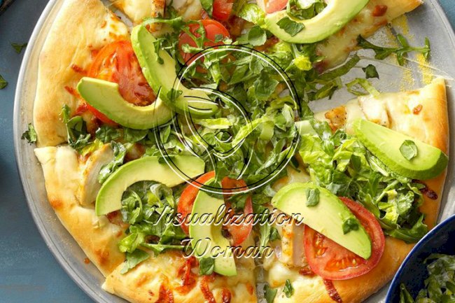 California Chicken Club Pizza