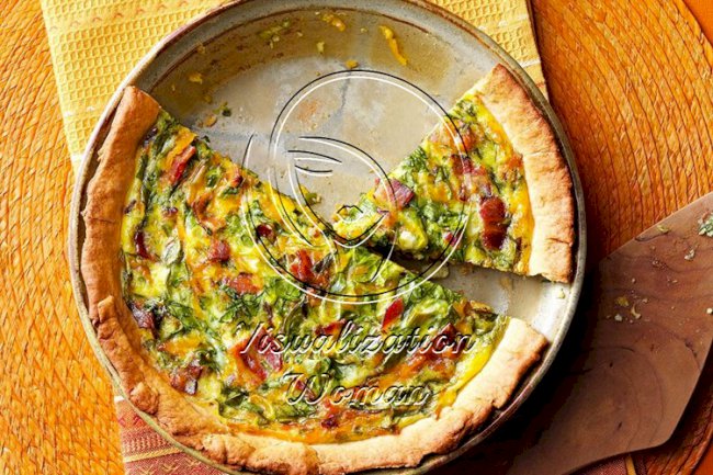 Spinach Bacon Brunch Pizza