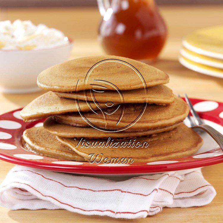 Gingerbread Pancakes with Banana Cream