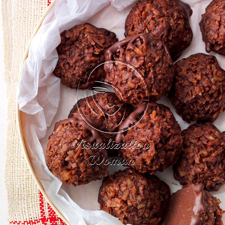 Chocolate Macadamia Macaroons