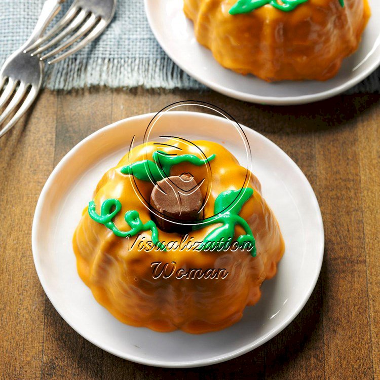 Mini Pumpkin Cakes