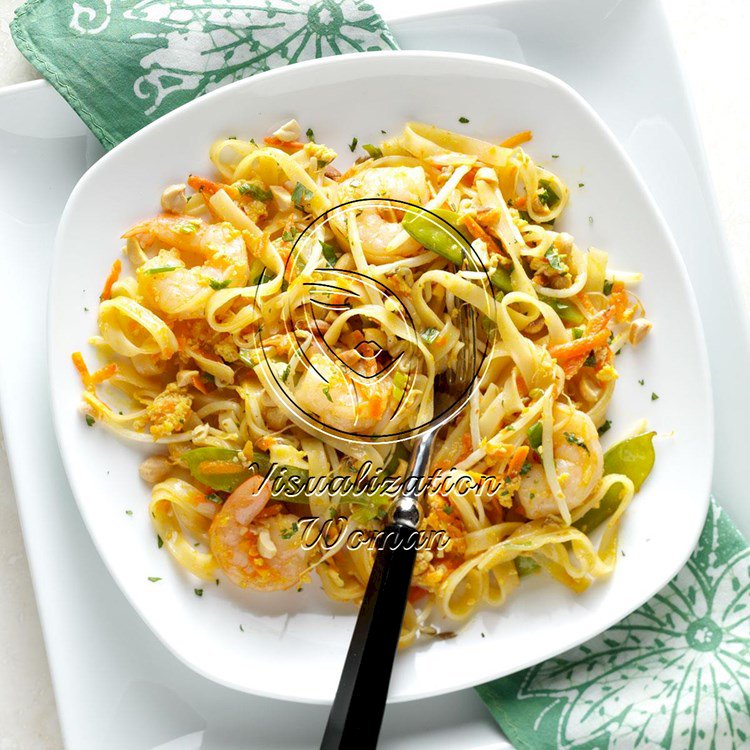 Colorful Shrimp Pad Thai