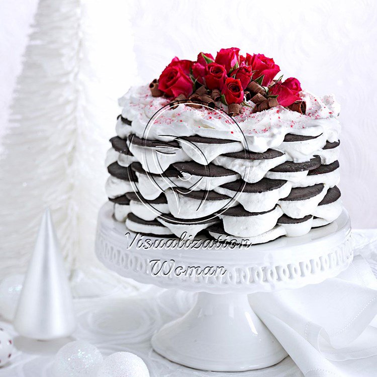 Layered Peppermint Icebox Cake