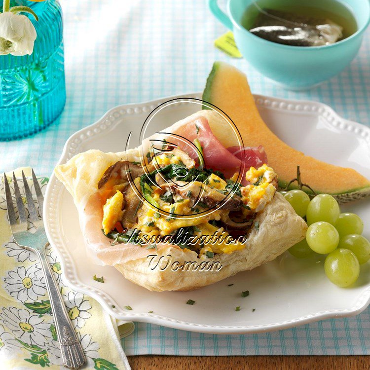 Shiitake Scrambled Eggs in Puff Pastry