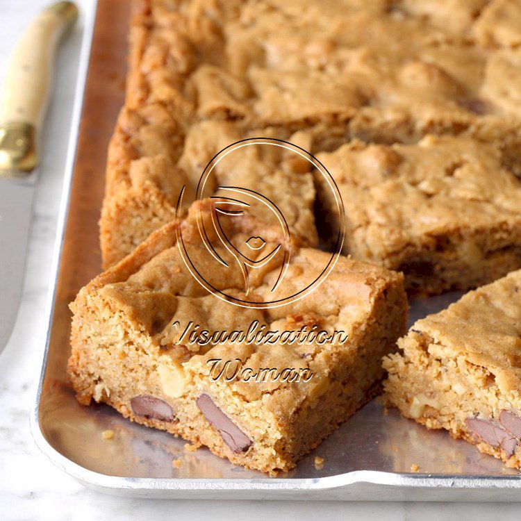 Chocolate Chunk Walnut Blondies