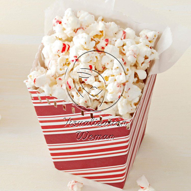 Frosty Peppermint Popcorn