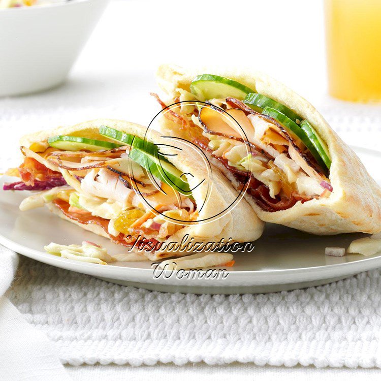 Turkey Pitas with Creamy Slaw