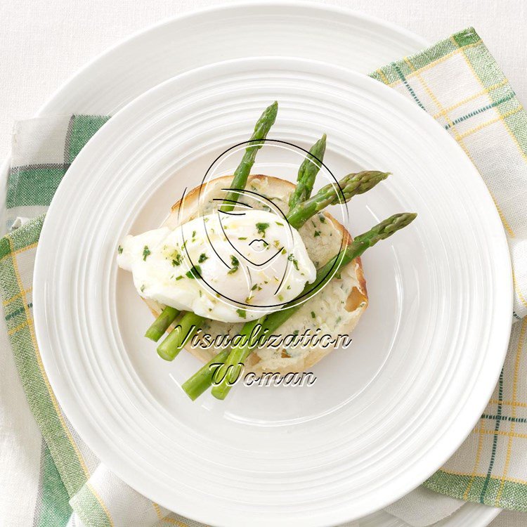 Poached Eggs with Asparagus and Lemon Butter