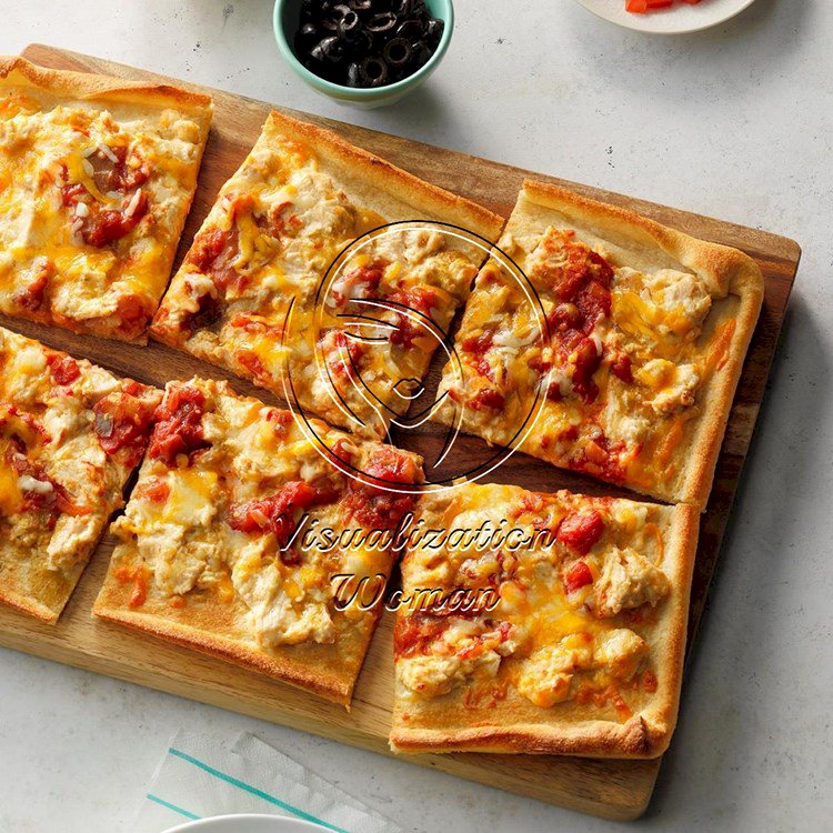 Creamy Chicken Enchilada Pizza