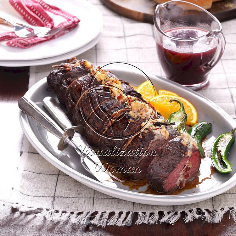 Bacon Beef Tenderloin with Cranberry Glaze