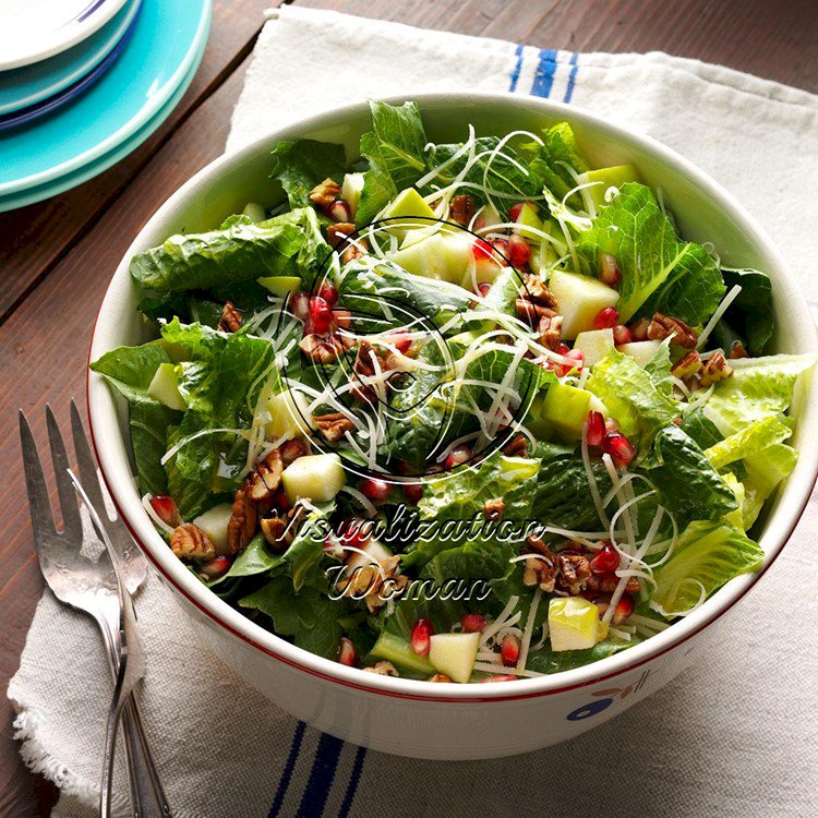 Wendy’s Apple Pomegranate Salad