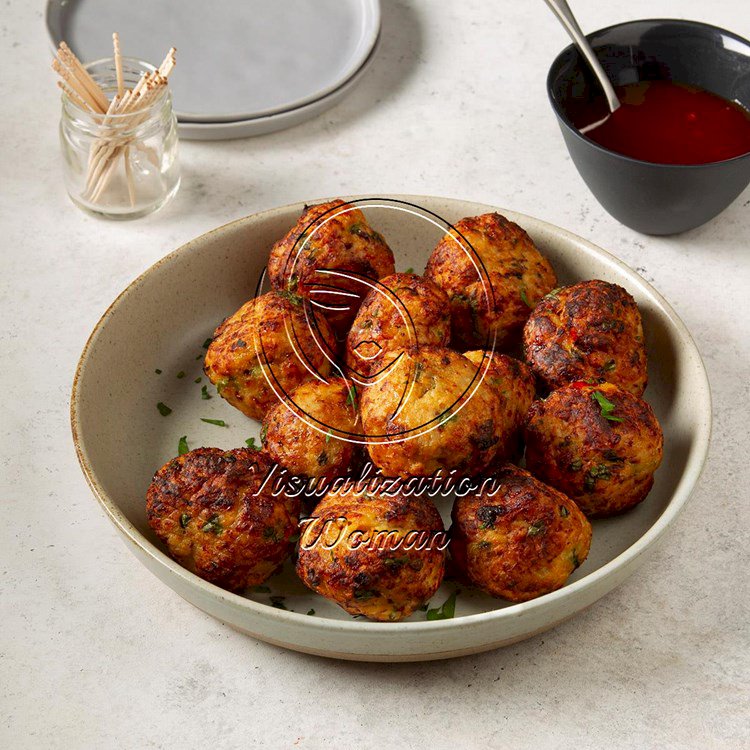 Game-Day Thai Chicken Meatballs