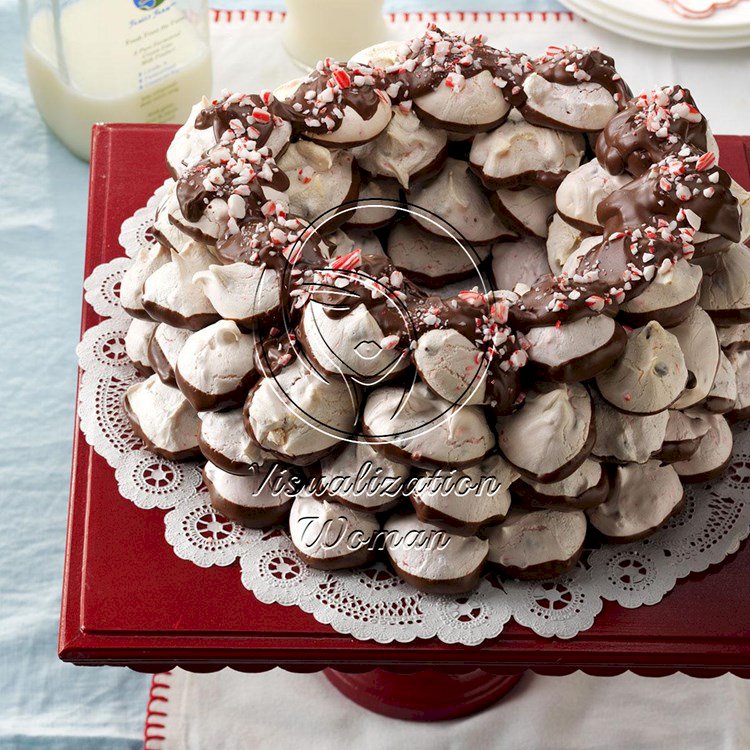 Chocolate-Candy Cane Meringue Wreath