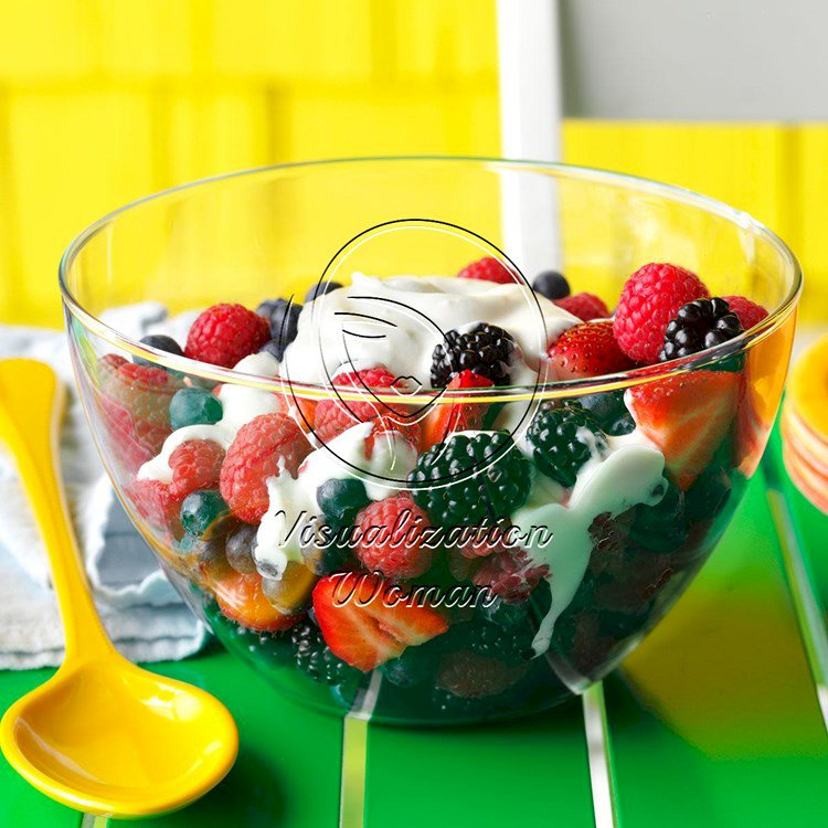 Honey-Yogurt Berry Salad