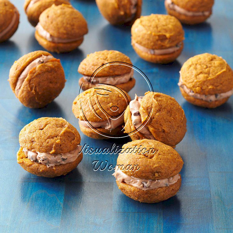 Pumpkin-Chocolate Whoopie Cookies