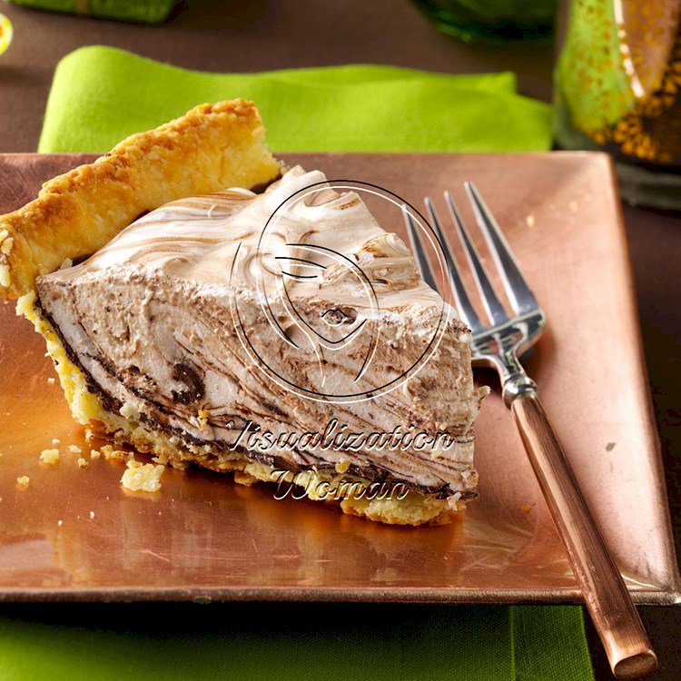 Swirled Chocolate Marshmallow Pie