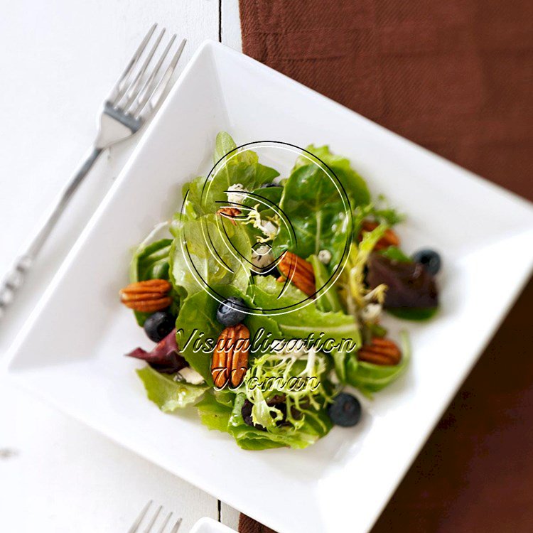 Blue Cheese & Berry Tossed Salad