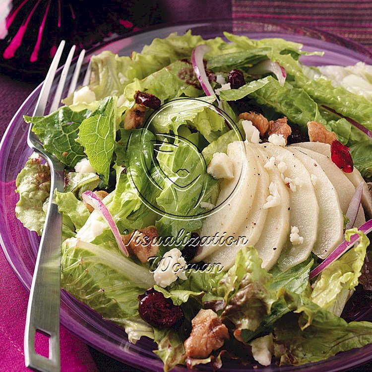 Roasted Apple & Candied Walnut Salad
